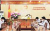 Ủy viên Ban Thường vụ Tỉnh ủy, Phó chủ tịch UBND tỉnh Trần Tuyết Minh cùng đại diện lãnh đạo các sở, ngành liên quan dự hội nghị tại điểm cầu UBND tỉnh